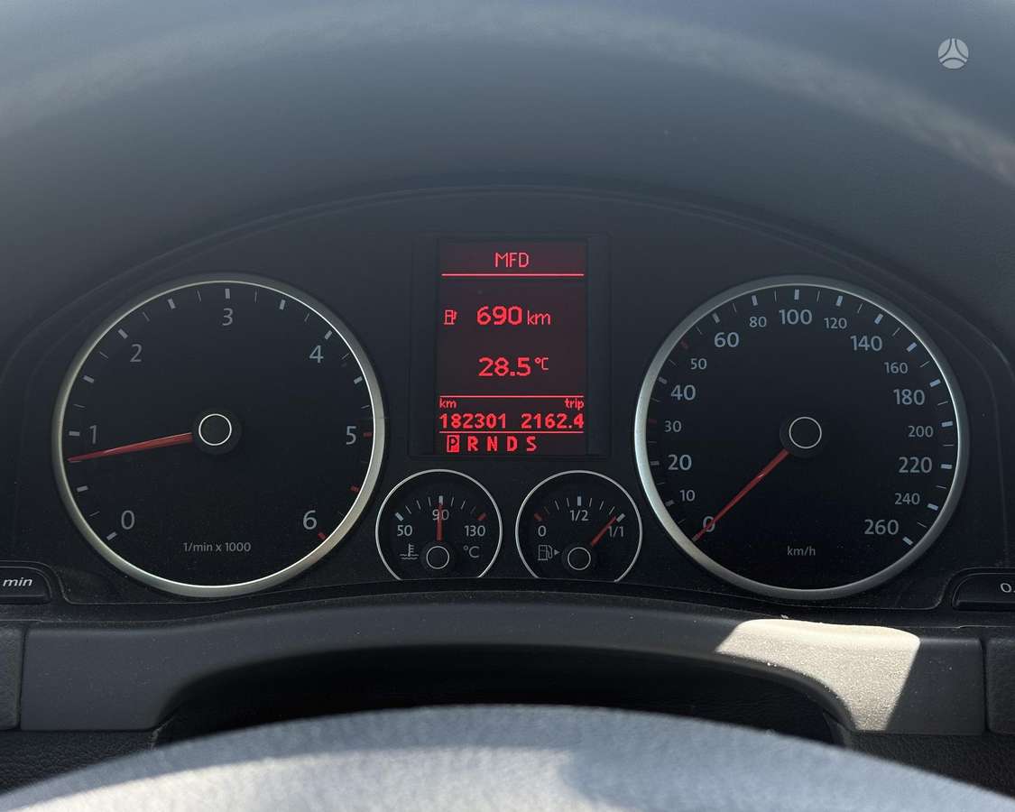 Volkswagen Tiguan - 12