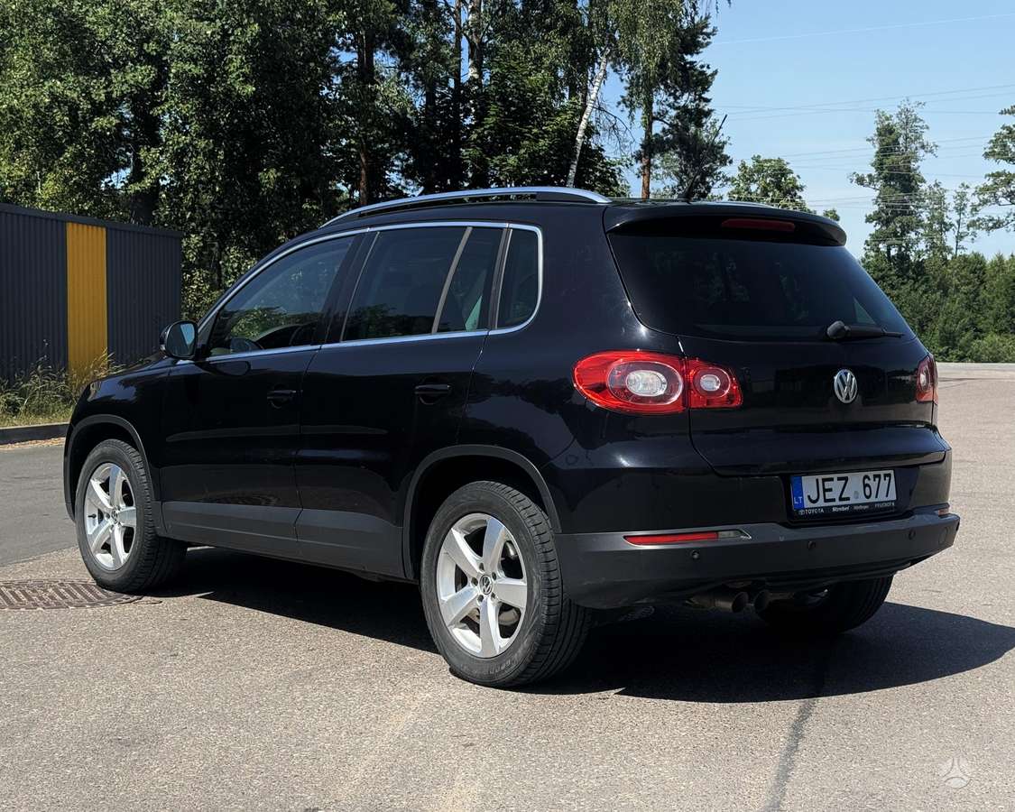 Volkswagen Tiguan - 5