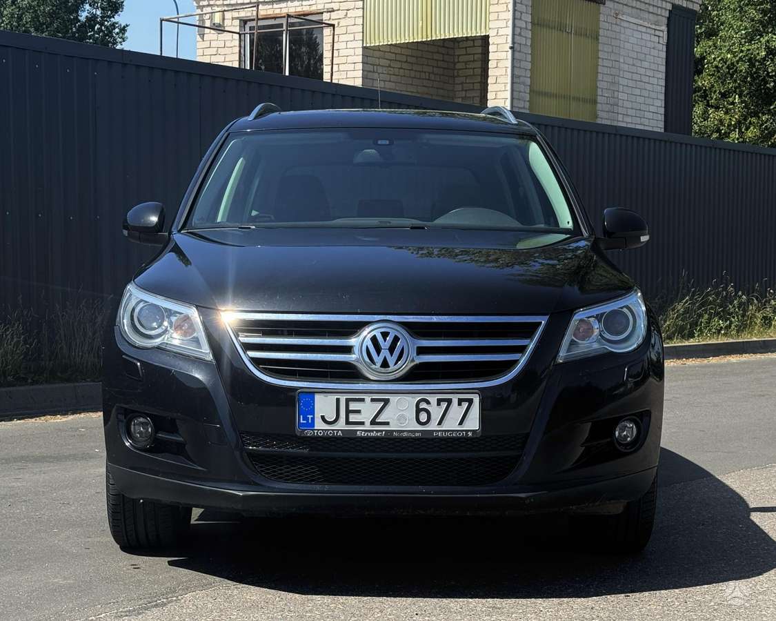 Volkswagen Tiguan - 8