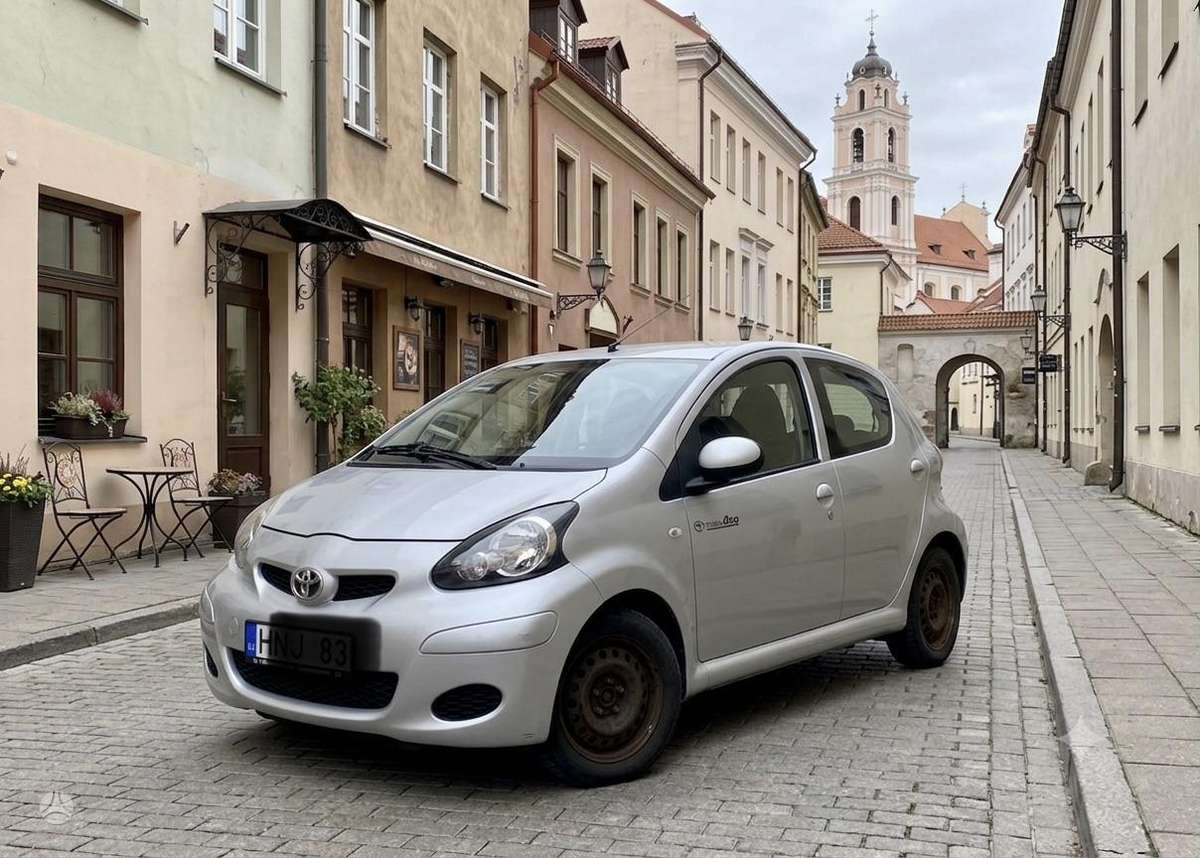 Toyota Aygo, 1.0 l., hatchback