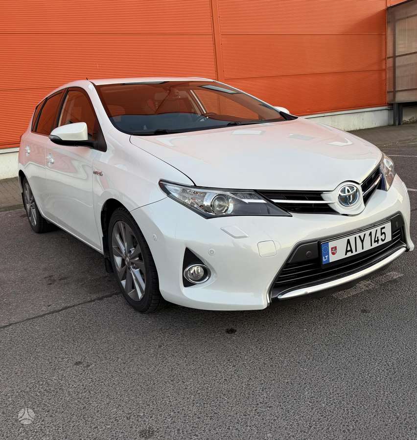 Toyota Auris - 1