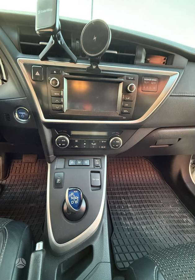 Toyota Auris - 9
