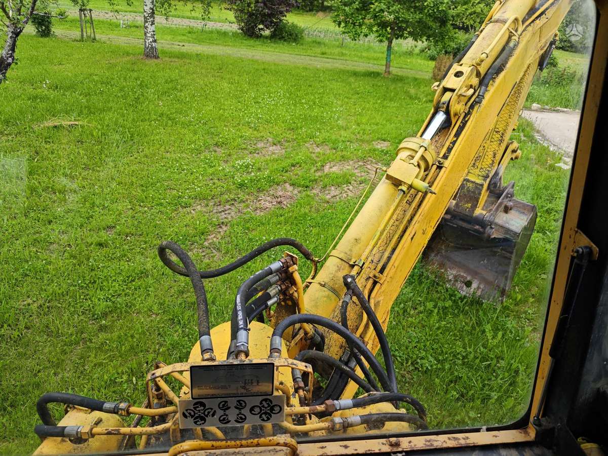 Valmet Länen UM 353 CM8-4, excavator loader