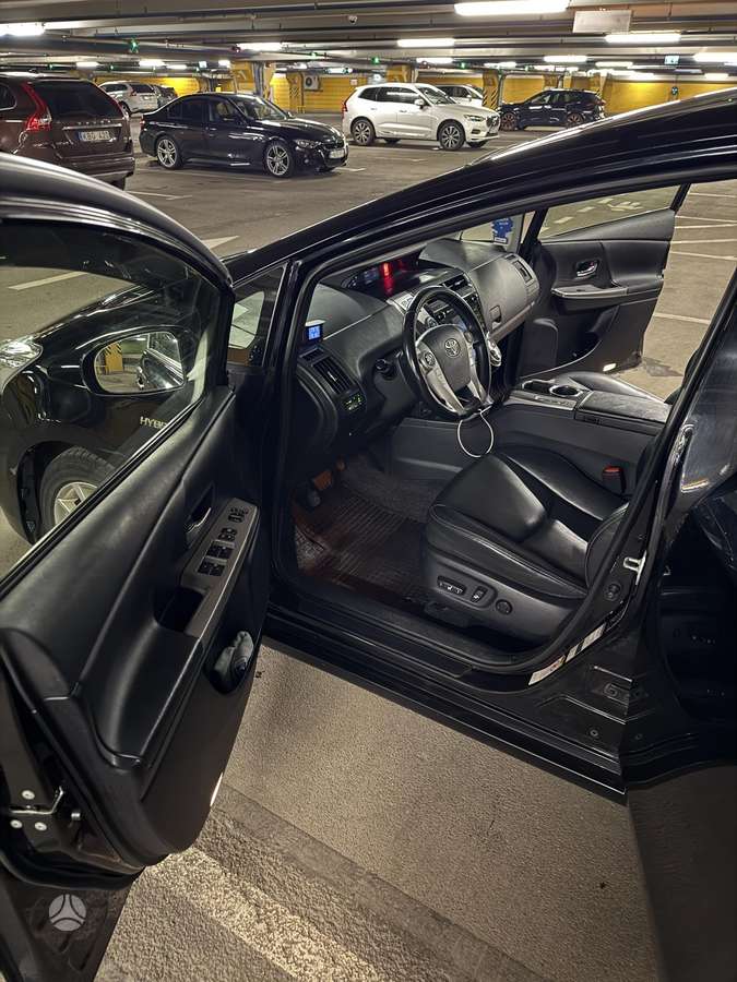 Toyota Prius+ - 8