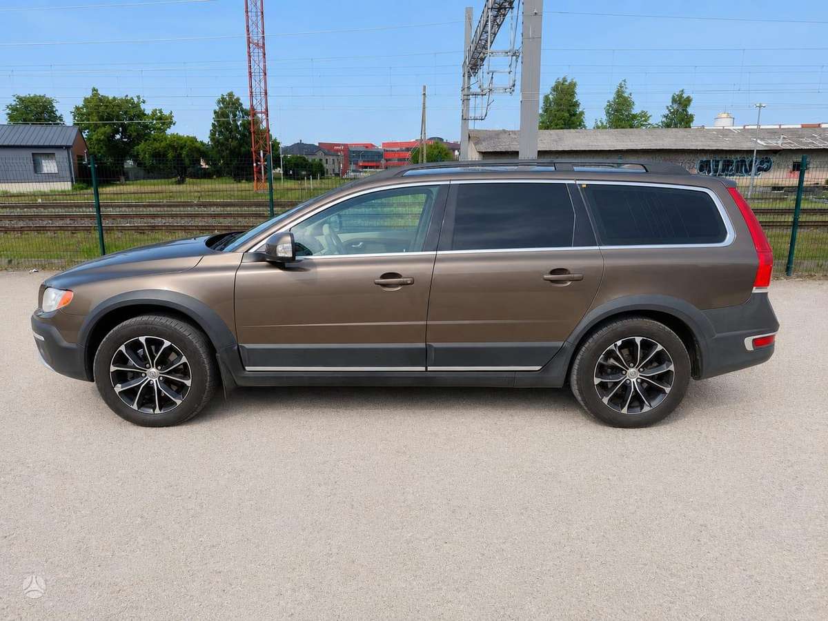 Volvo XC70, 2.0 l., Универсал