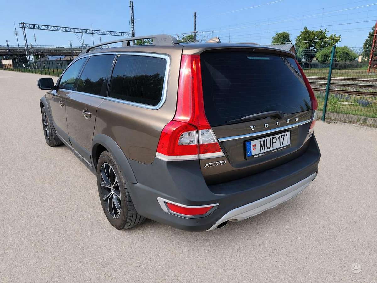 Volvo XC70, 2.0 l., Универсал