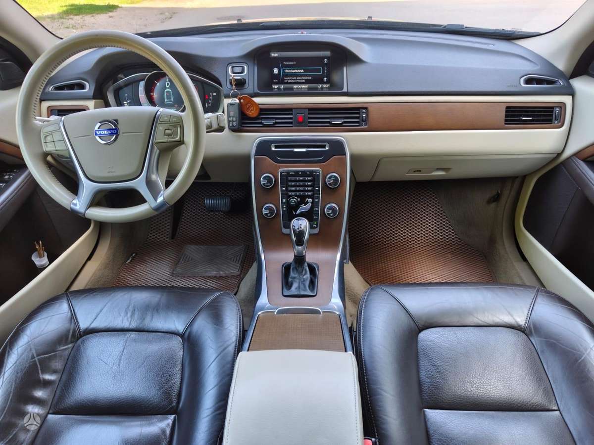 Volvo XC70, 2.0 l., Универсал