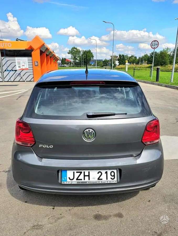 Volkswagen Polo - 1