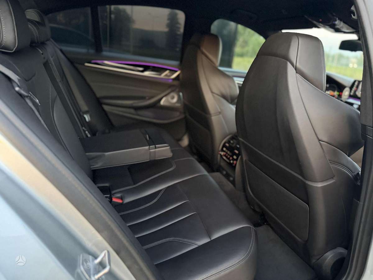 BMW M5, 4.4 l., Седан