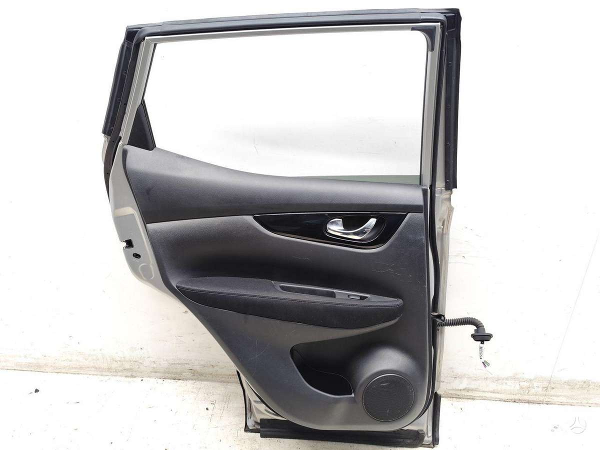 Nissan Qashqai двери