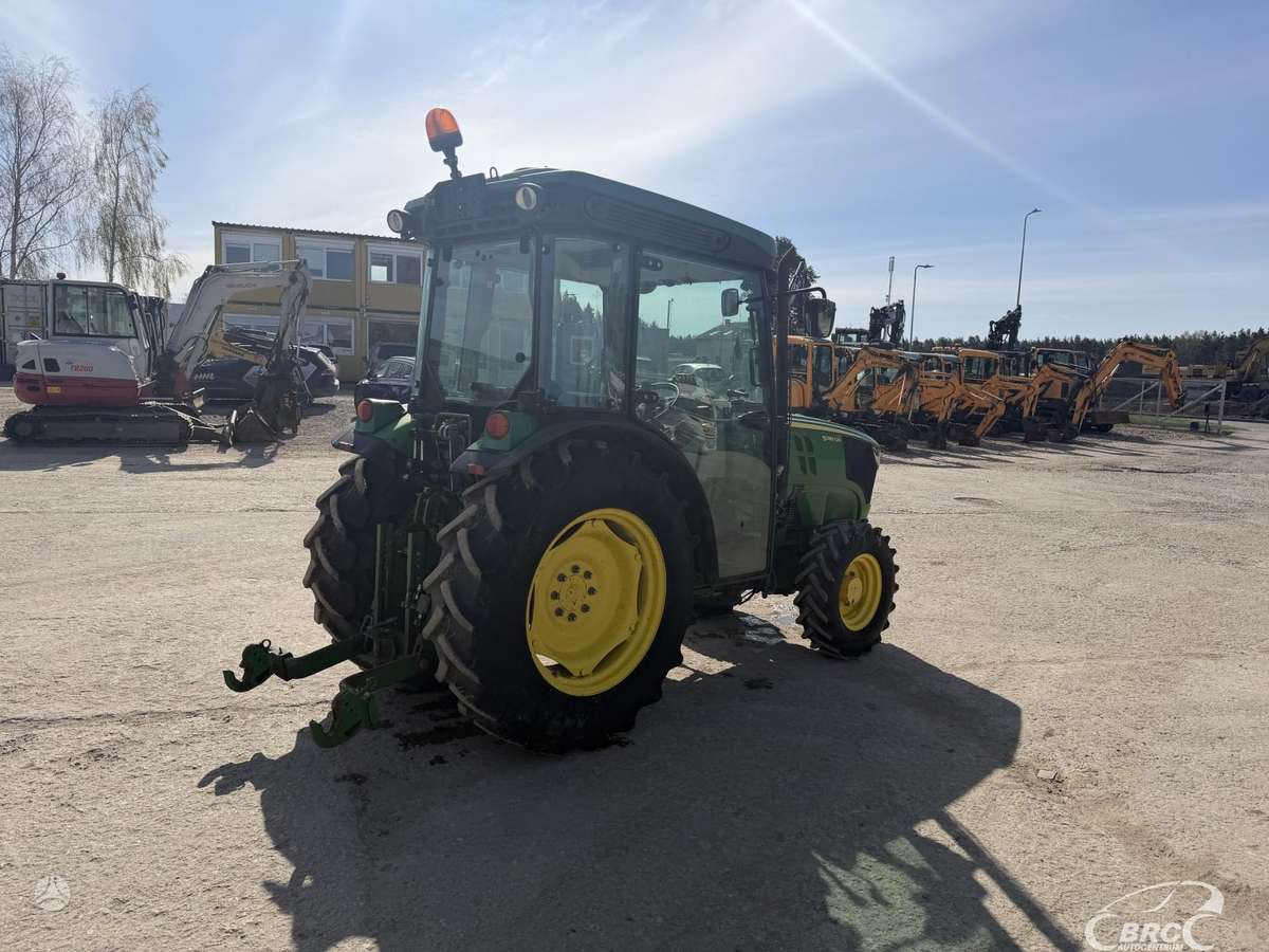 John Deere 5085, тракторы