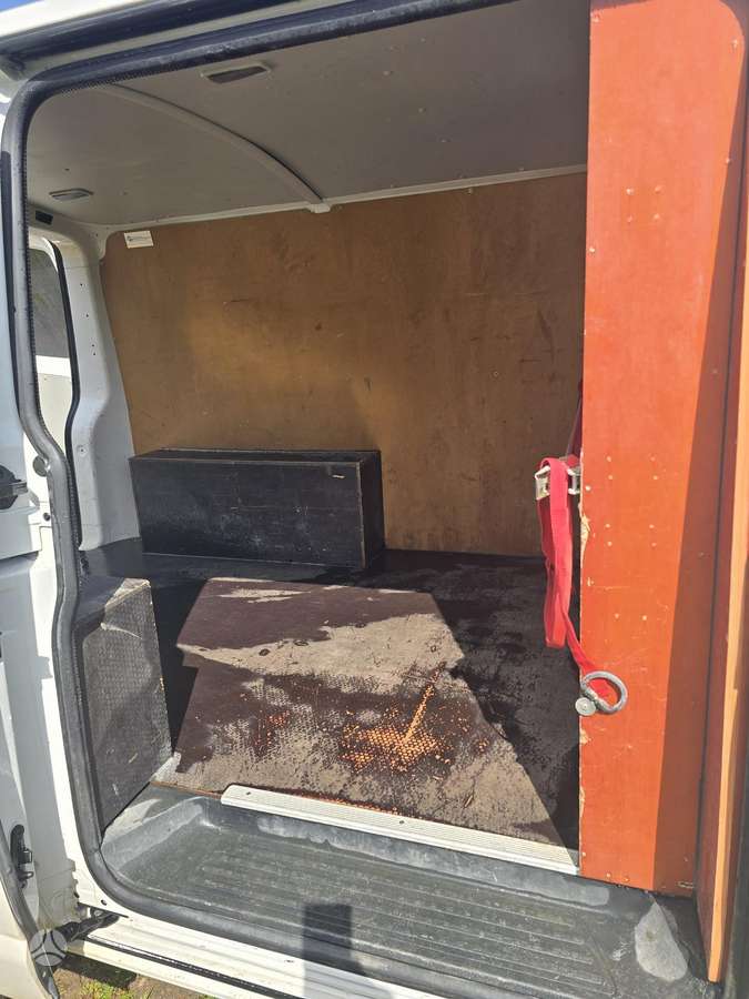 Volkswagen Transporter - 3