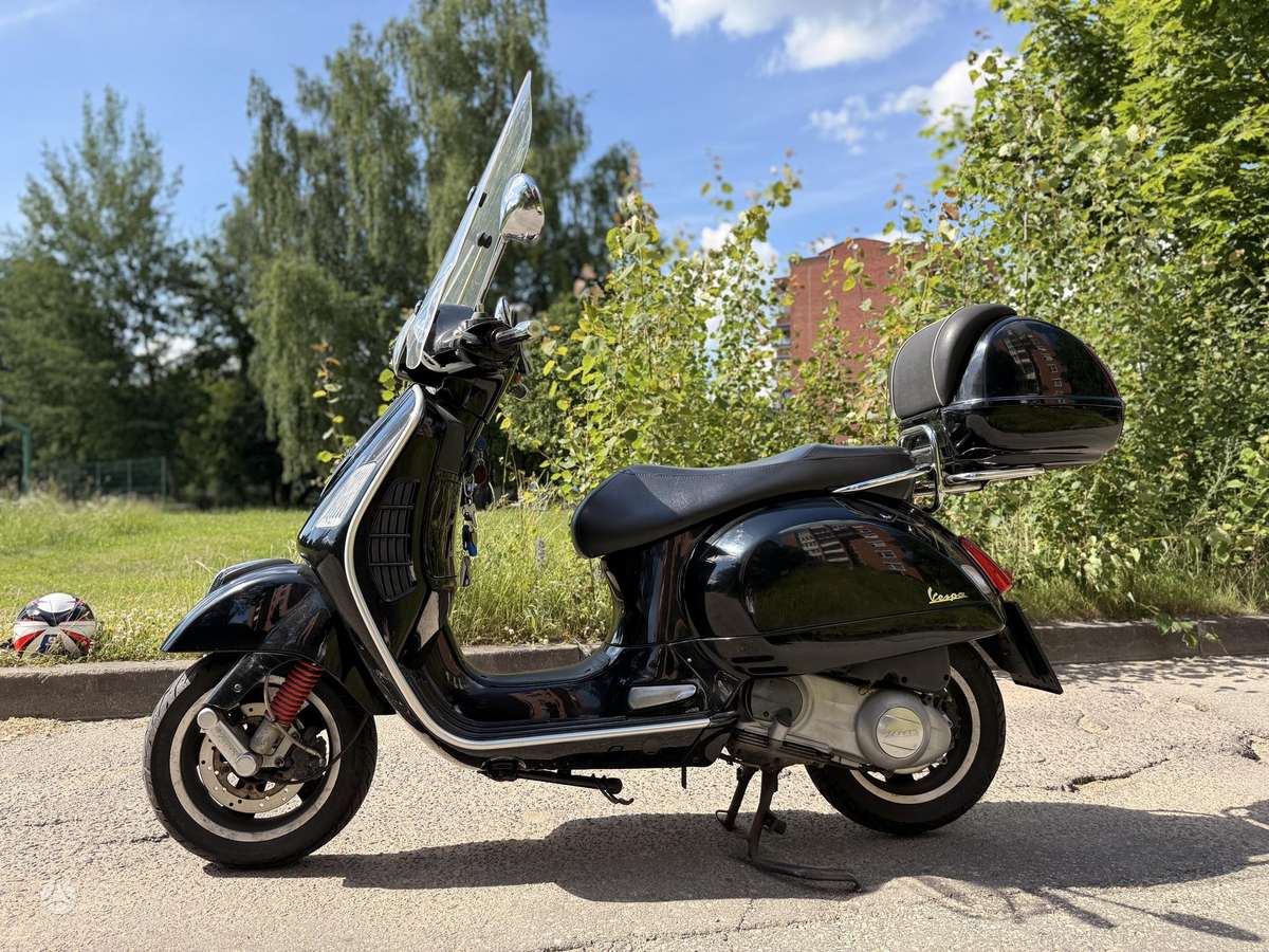 Piaggio Vespa 300cc, мотороллеры / мопеды