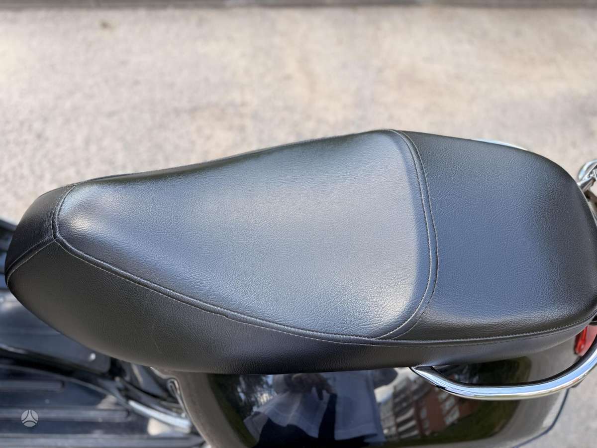 Piaggio Vespa 300cc, мотороллеры / мопеды