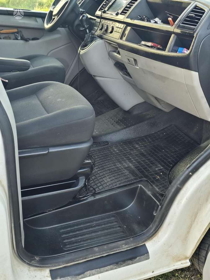 Volkswagen Transporter - 9