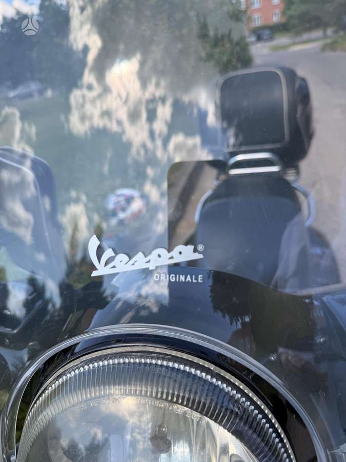 Piaggio Vespa 300cc, мотороллеры / мопеды