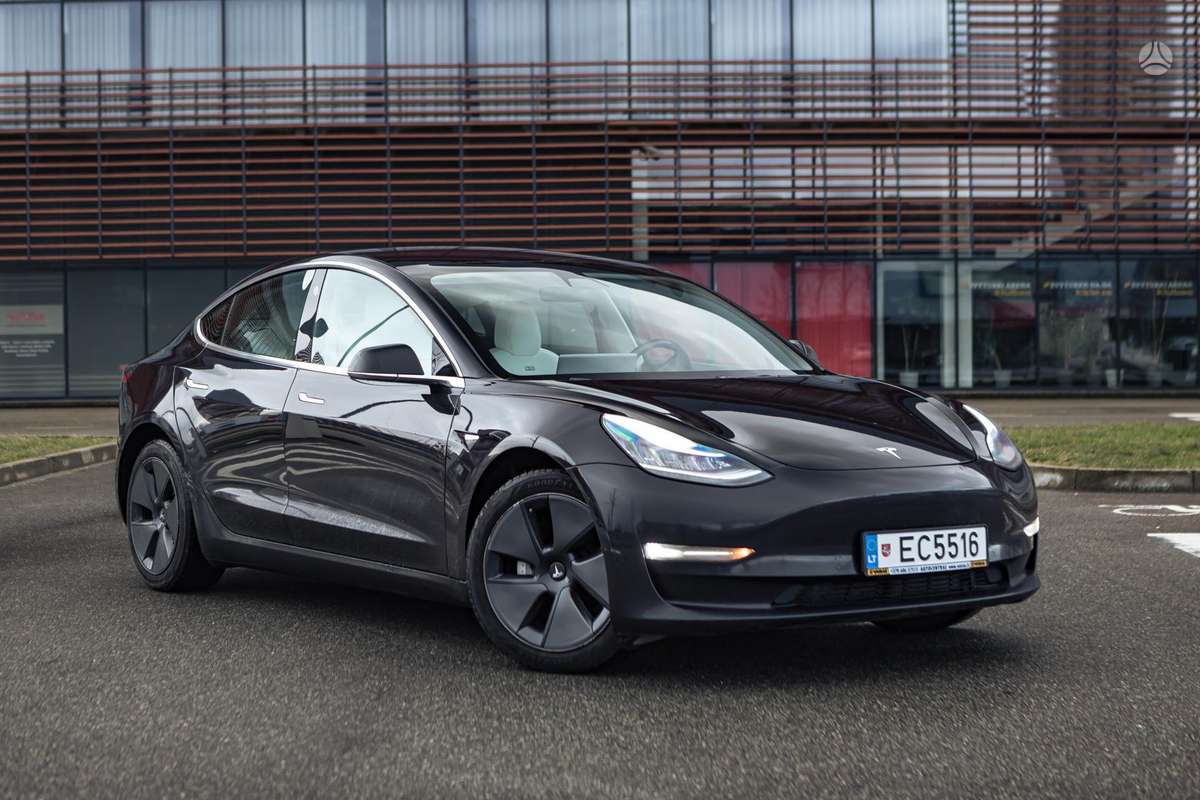 Tesla Model 3, 75 kWh, hatchback