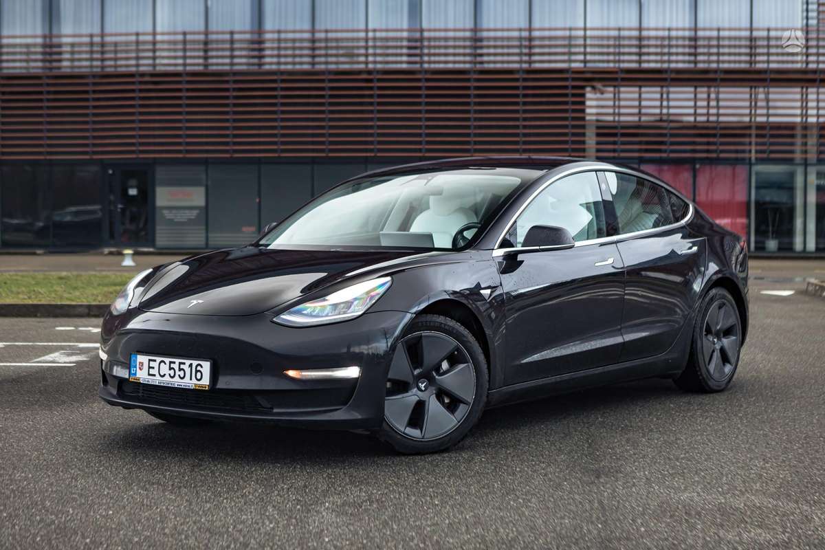 Tesla Model 3, 75 kWh, hatchback