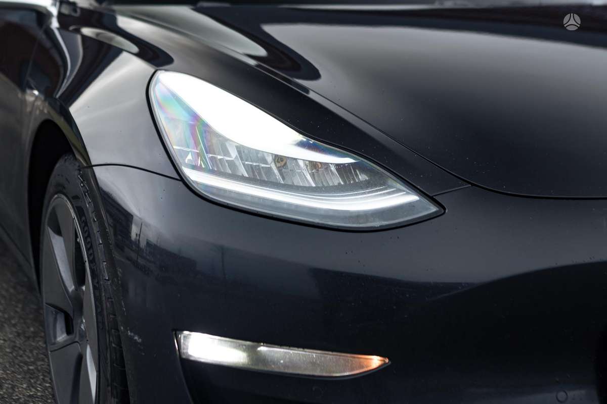 Tesla Model 3, 75 kWh, hatchback