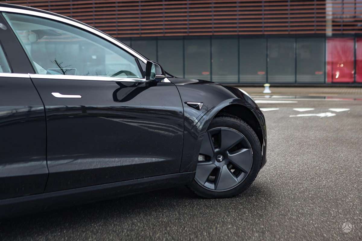 Tesla Model 3, 75 kWh, hatchback