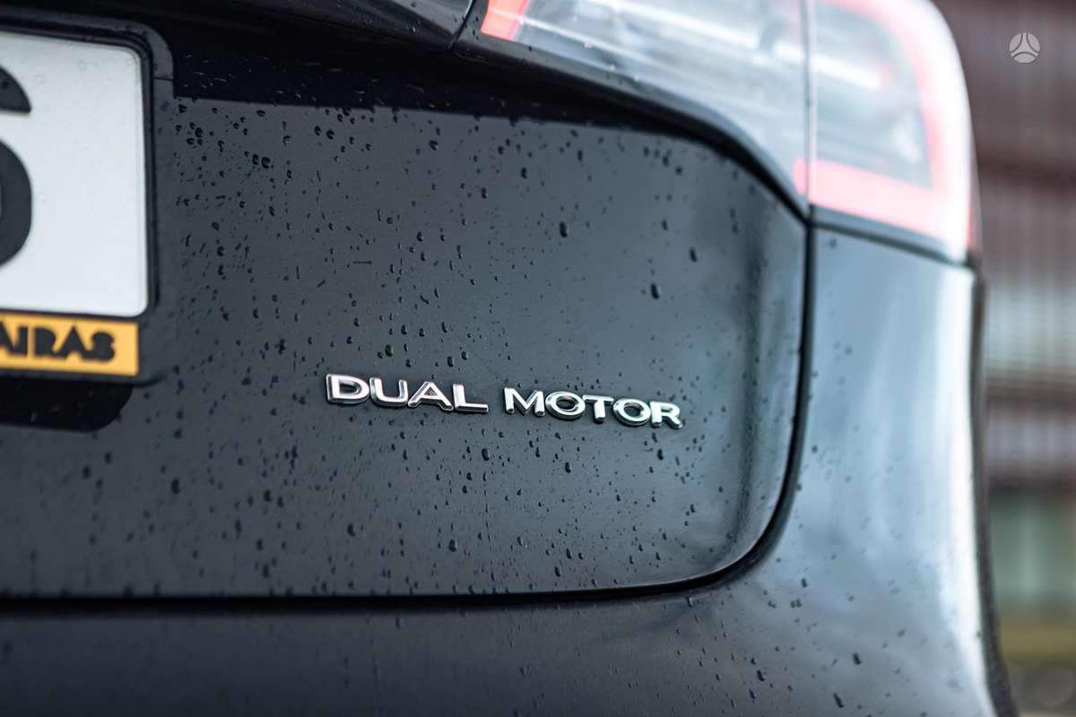 Tesla Model 3, 75 kWh, hatchback