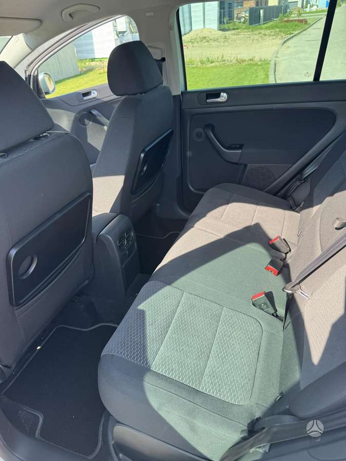 Volkswagen Golf Plus - 12