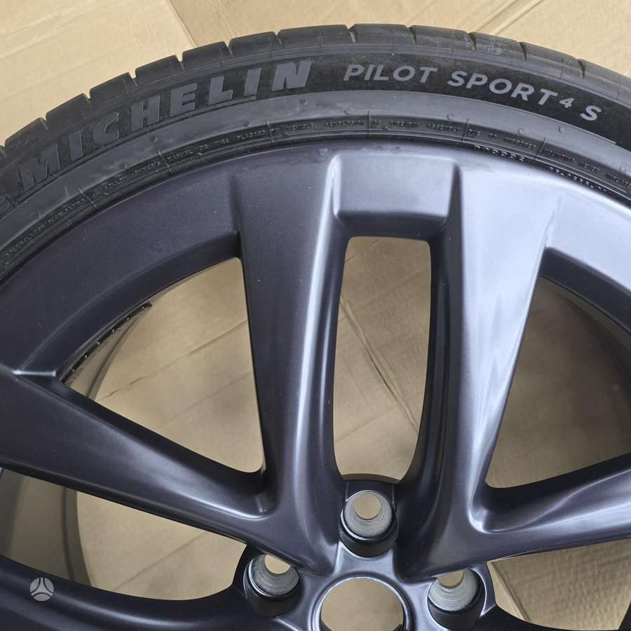 TESLA T, lengvojo lydinio, R21