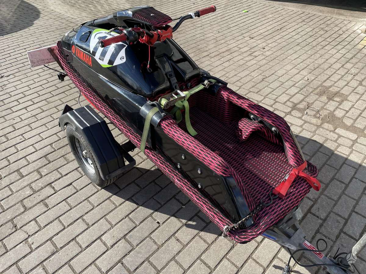 Yamaha SuperJet 700, водные мотоциклы