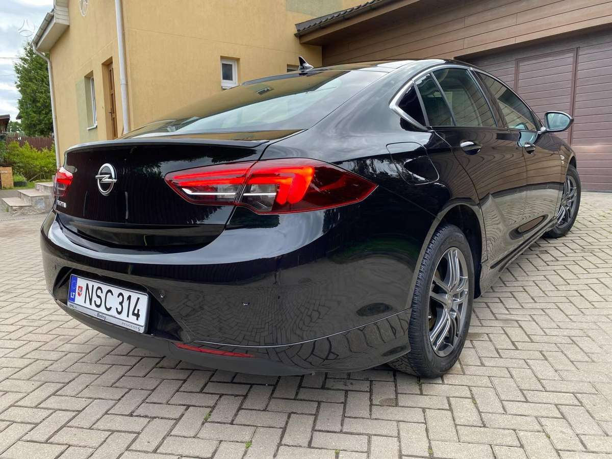 Opel Insignia, 2.0 l., Хэтчбек