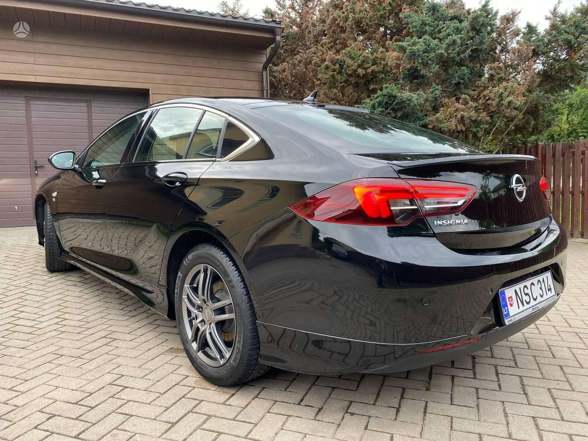 Opel Insignia, 2.0 l., hatchback