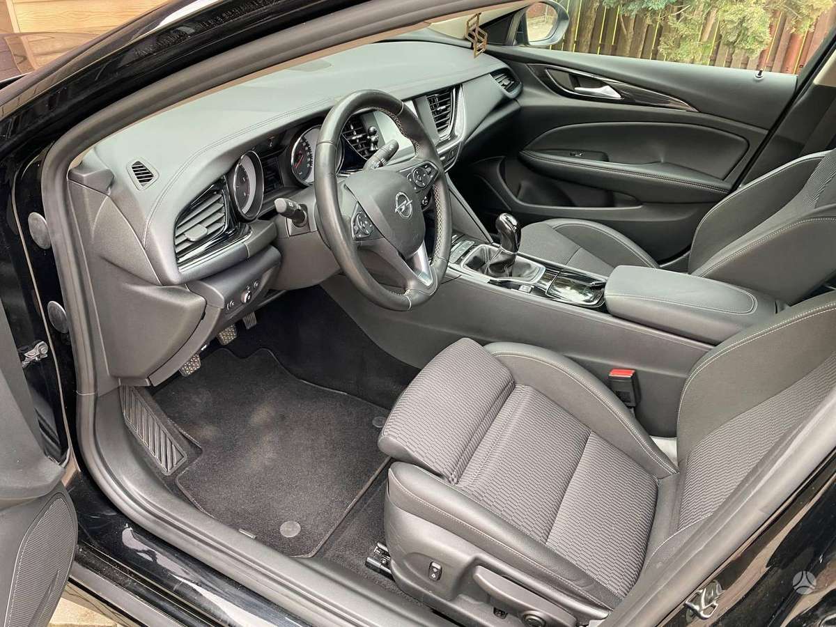 Opel Insignia, 2.0 l., Хэтчбек