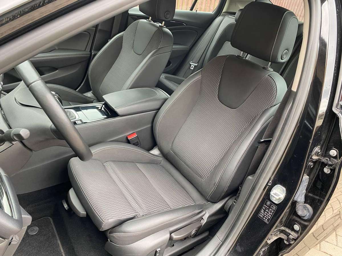 Opel Insignia, 2.0 l., Хэтчбек