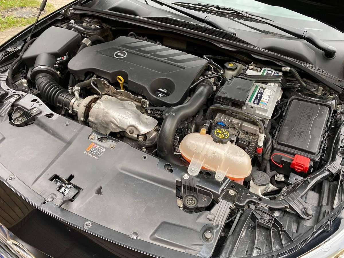 Opel Insignia, 2.0 l., hatchback