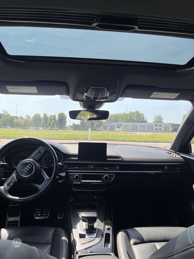 Audi A4, 2.0 l., saloon / sedan