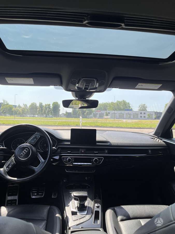 Audi A4, 2.0 l., Седан