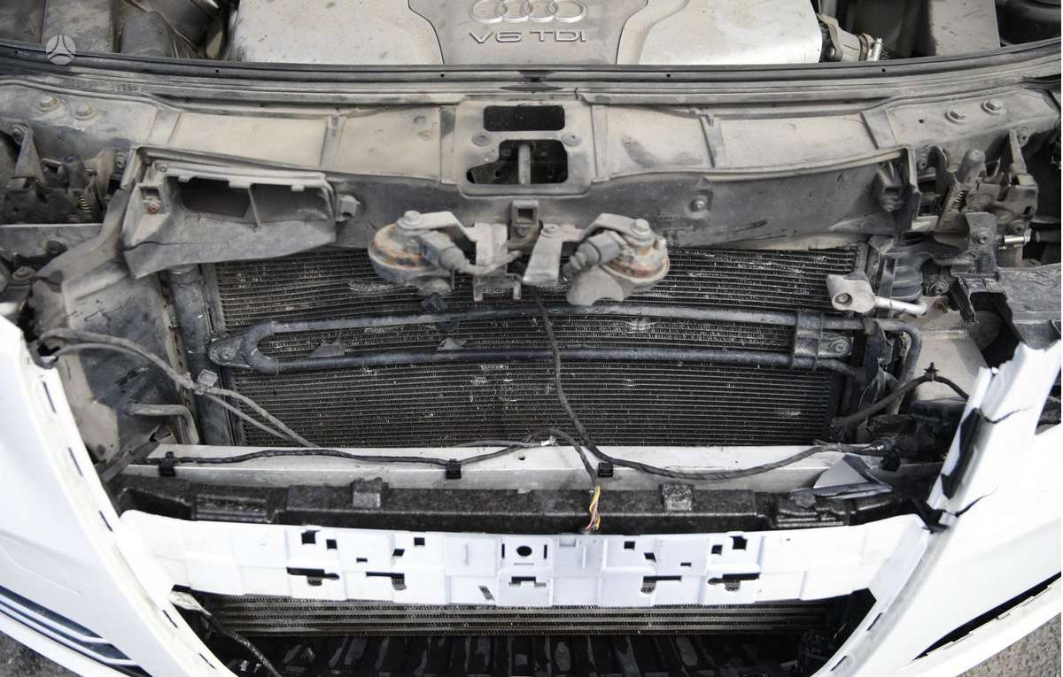 Audi A8 L, 3.0 l., Седан