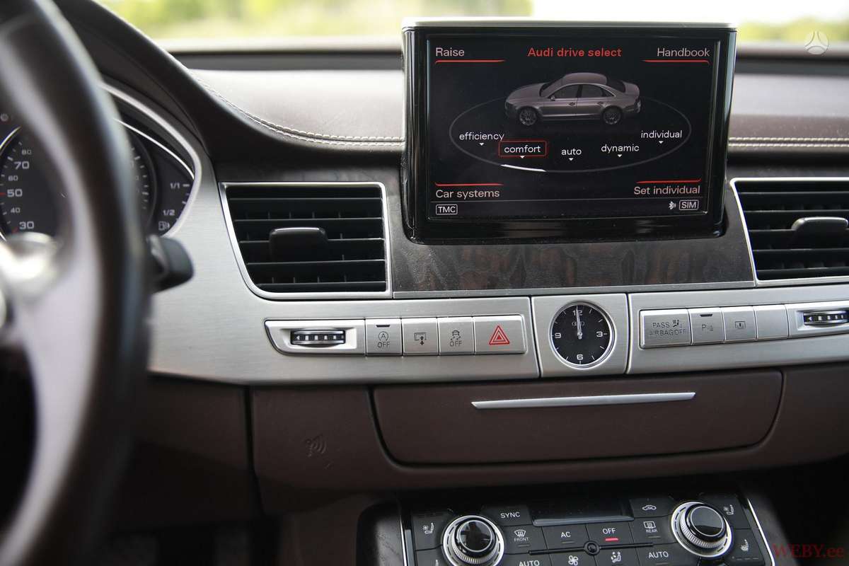 Audi A8 L, 3.0 l., Седан