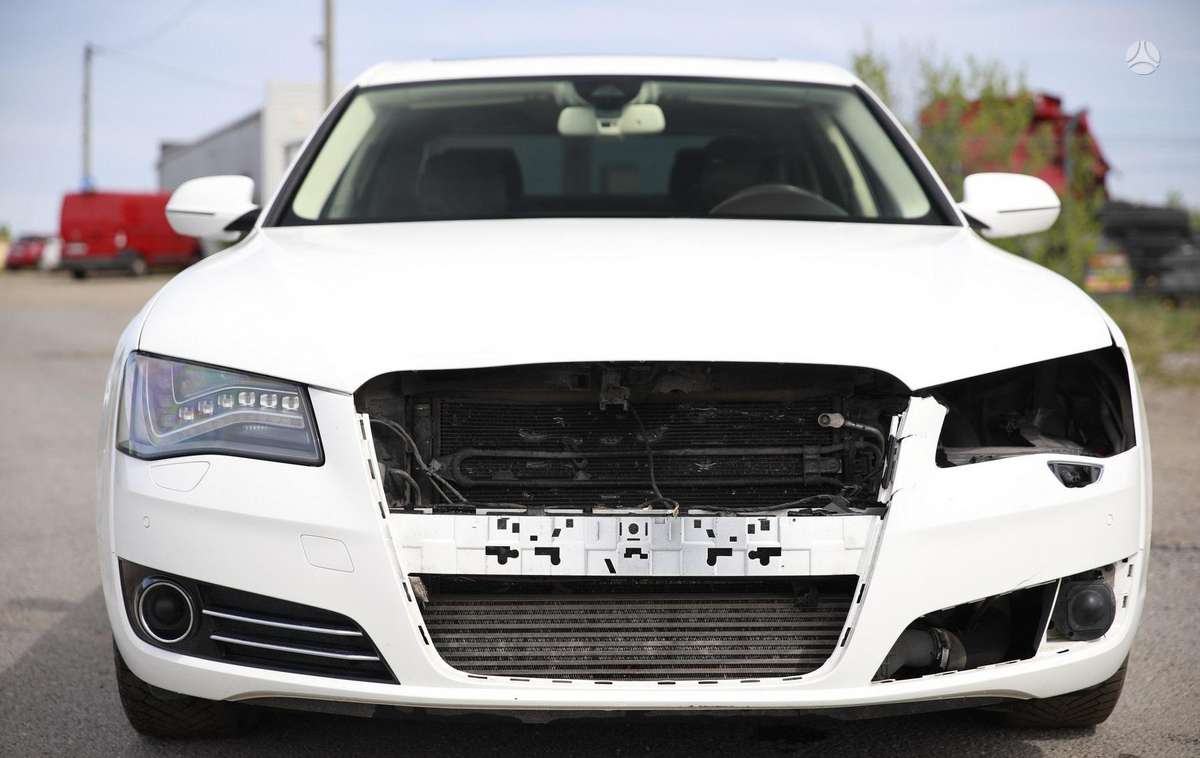 Audi A8 L, 3.0 l., Седан