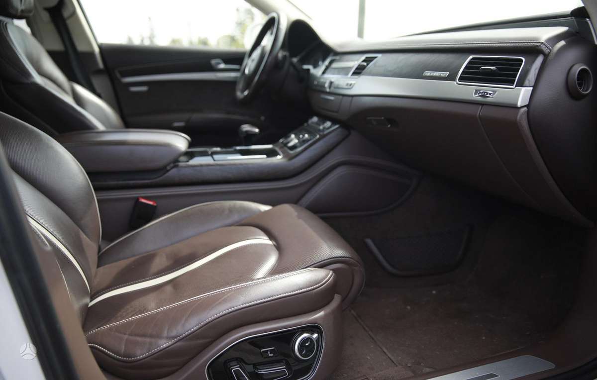 Audi A8 L, 3.0 l., Седан