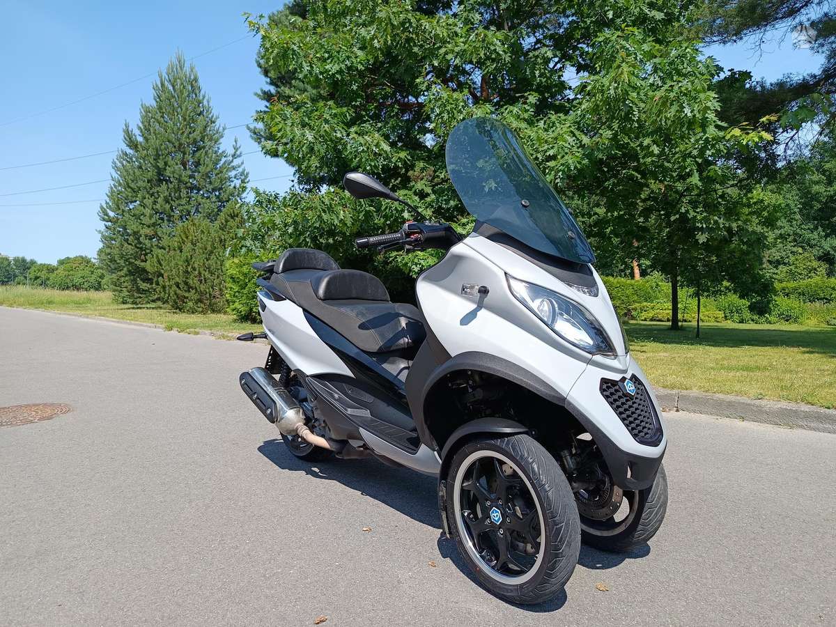 Piaggio MP3 500cc, trikes