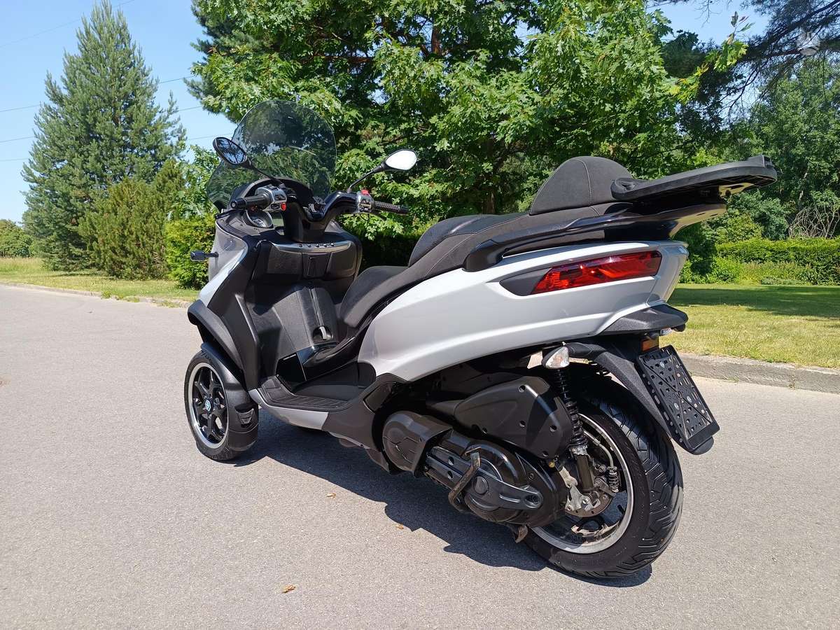 Piaggio MP3 500cc, trikes