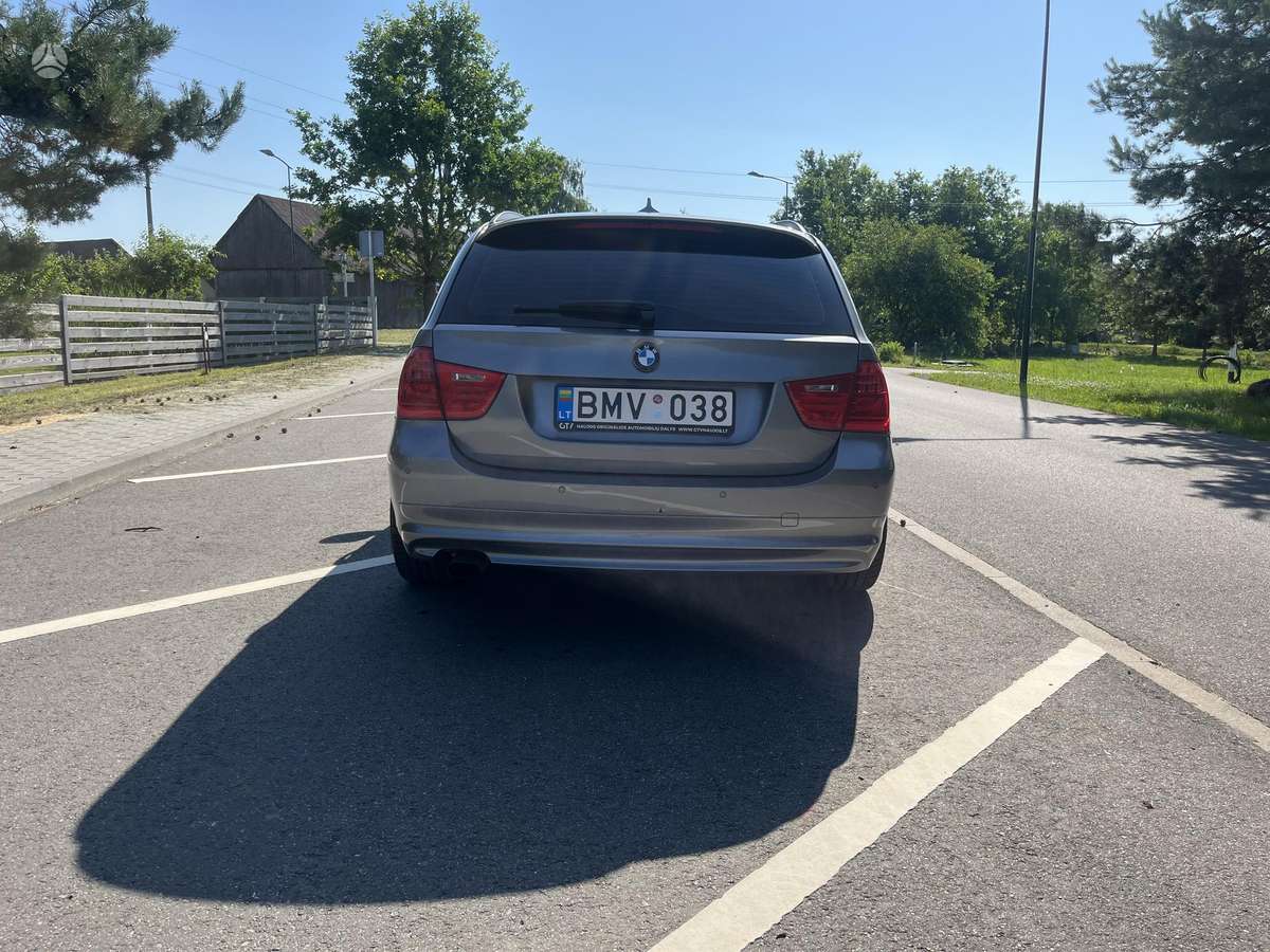 BMW 318, 2.0 l., wagon