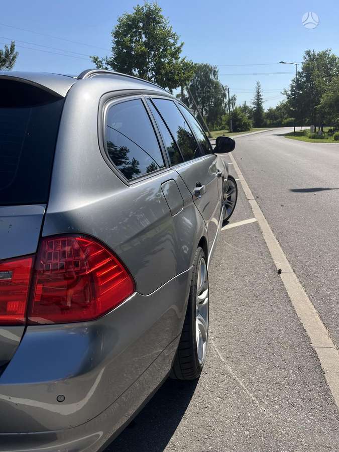 BMW 318, 2.0 l., wagon