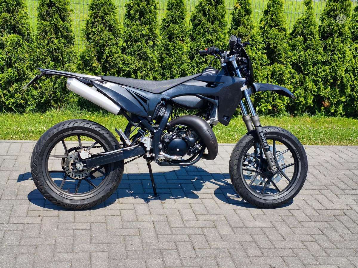 Derbi Senda 49cc, supermoto
