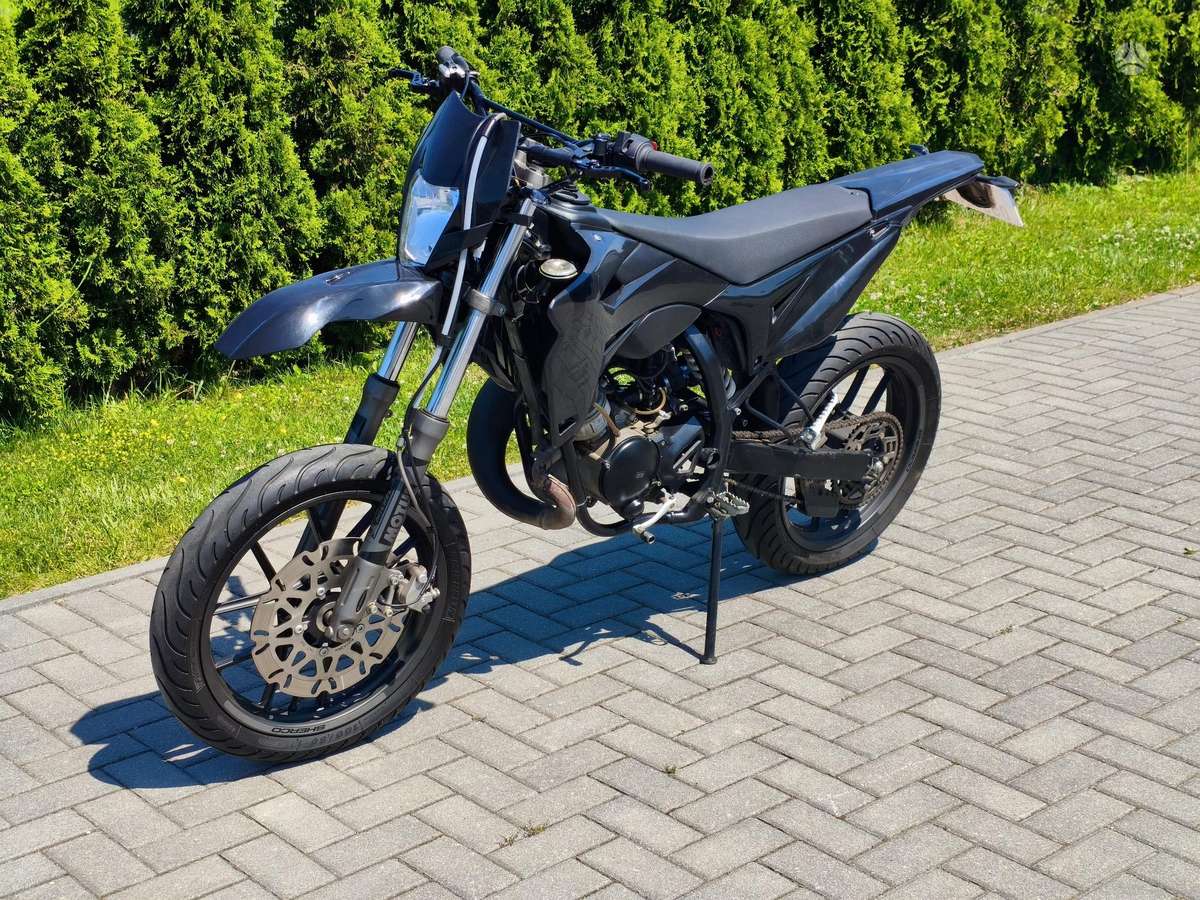 Derbi Senda 49cc, supermoto
