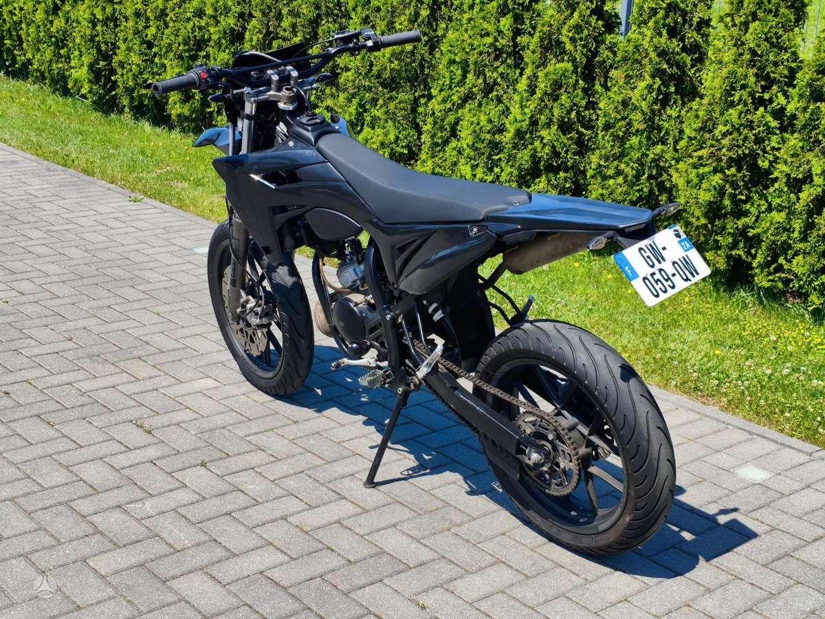 Derbi Senda 49cc, supermoto