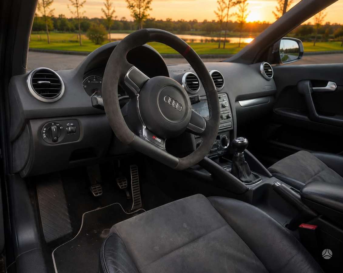 Audi S3, 2.0 l., hatchback