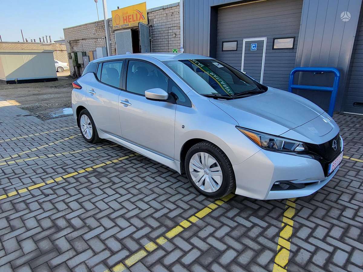 Nissan Leaf, 40 kWh, hatchback