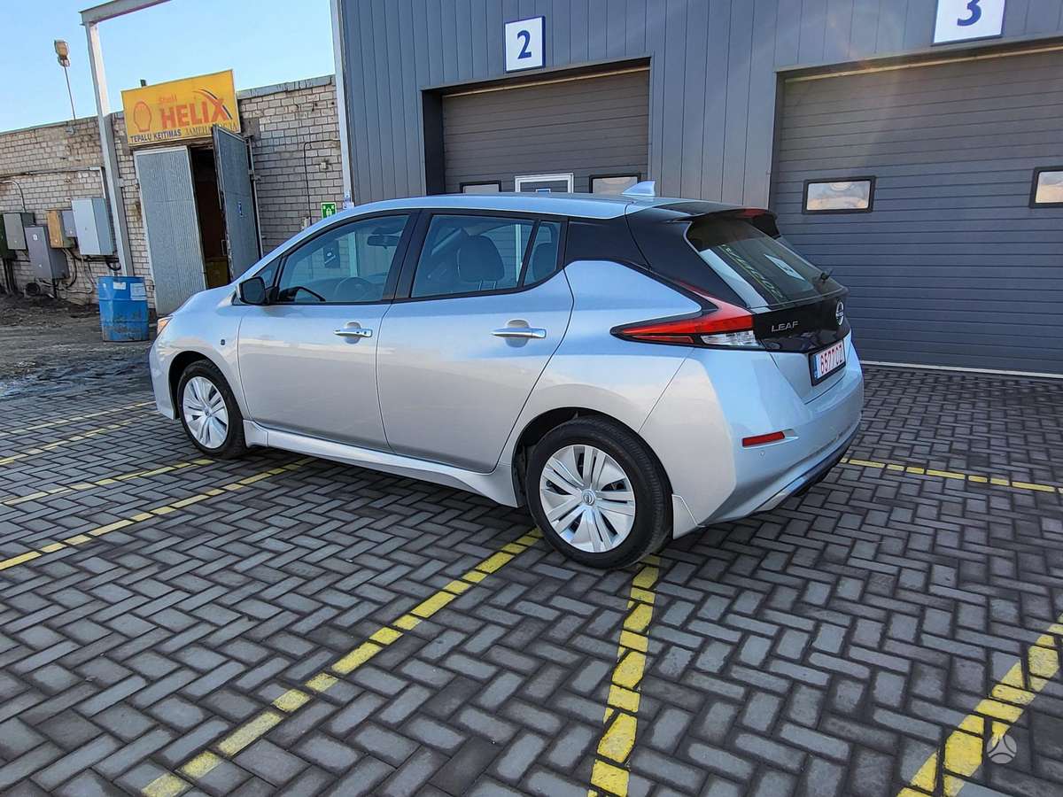 Nissan Leaf, 40 kWh, hatchback