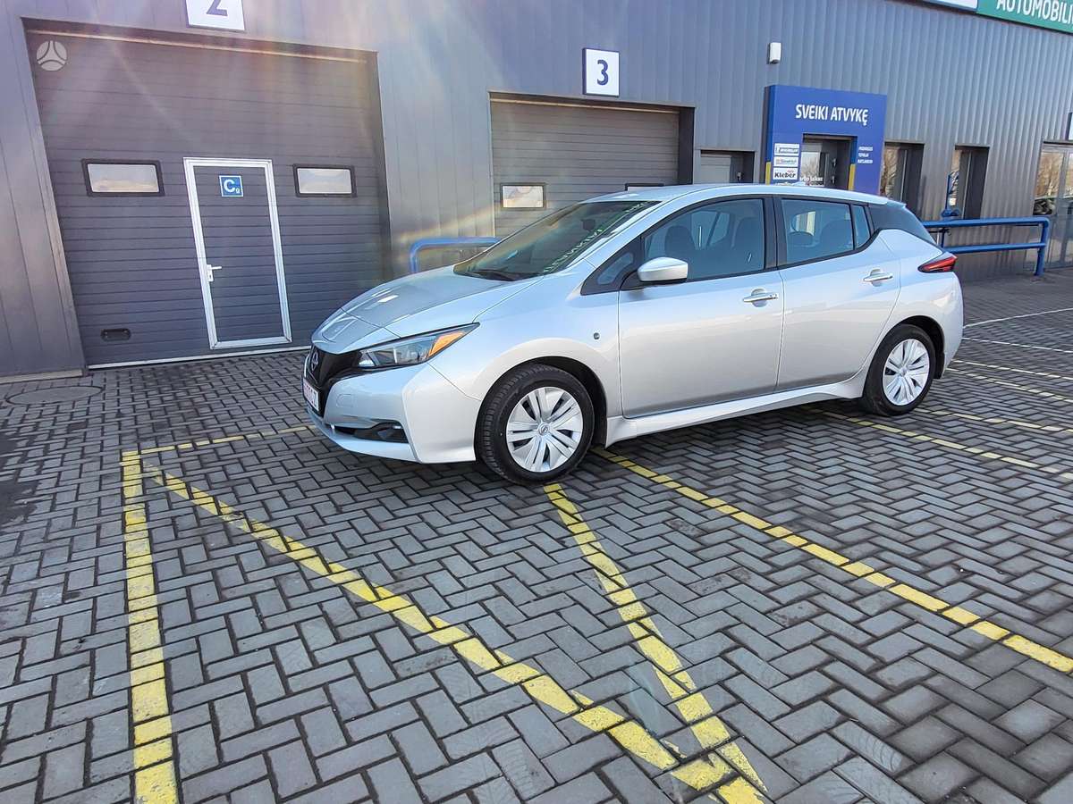 Nissan Leaf, 40 kWh, hatchback